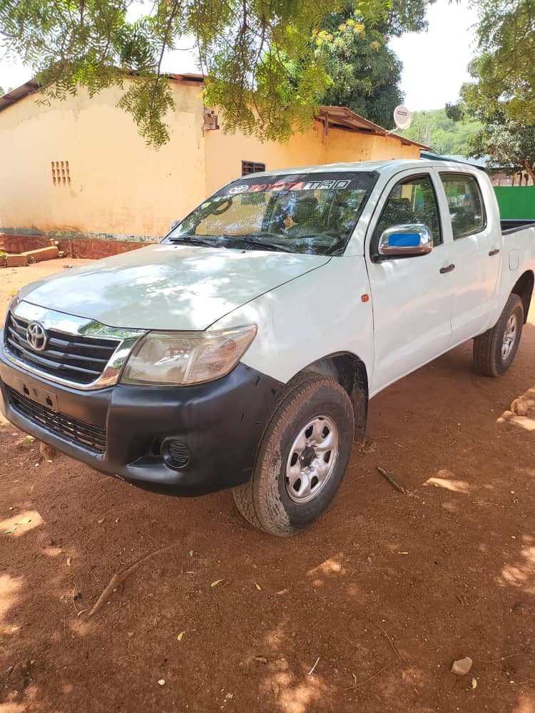 Toyota hilux blanc