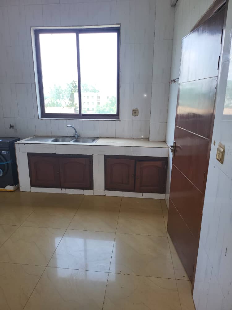 Appartement Moderne 2 Chambres à Louer à Bangui – Confort & Élégance centre ville à cote de la cathedrale photo 2