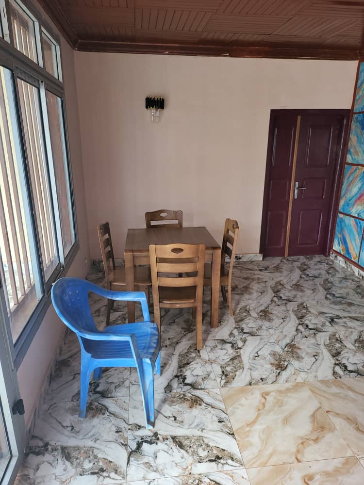 Maison 6 Chambres à Cattin – Confort, Espace & Séjour Idéal à Bangui photo 8