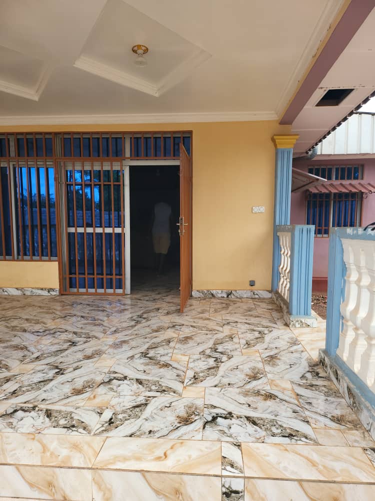 Maison 6 Chambres à Cattin – Confort, Espace & Séjour Idéal à Bangui photo 9