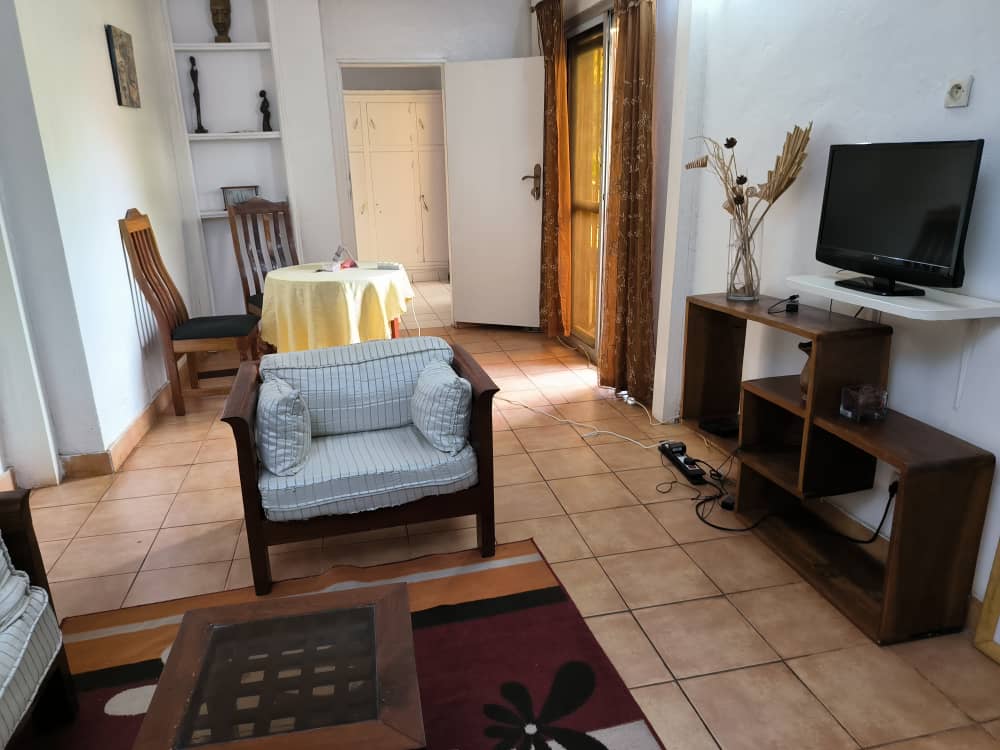 Appartement meublé avec piscine au centre-ville de Bangui – Location courte et longue durée photo 4