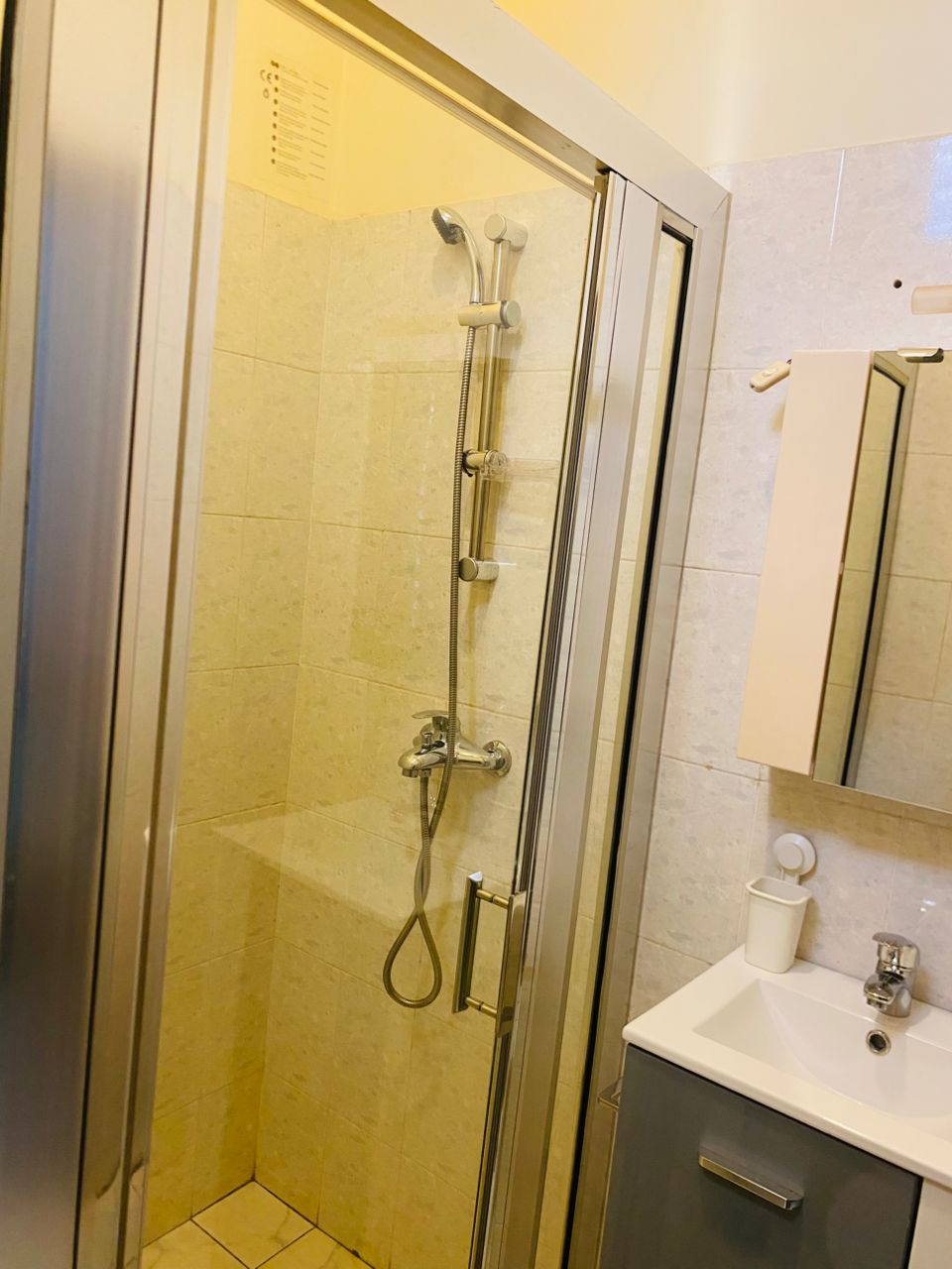 Appartement Moderne et Entièrement Équipé à Bangui photo 8