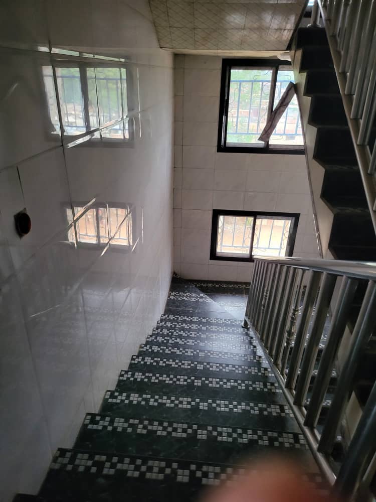 Appartement moderne 2 chambres à Lakouanga – Bangui | Confort, sécurité et emplacement idéal Découvrez ce photo 10