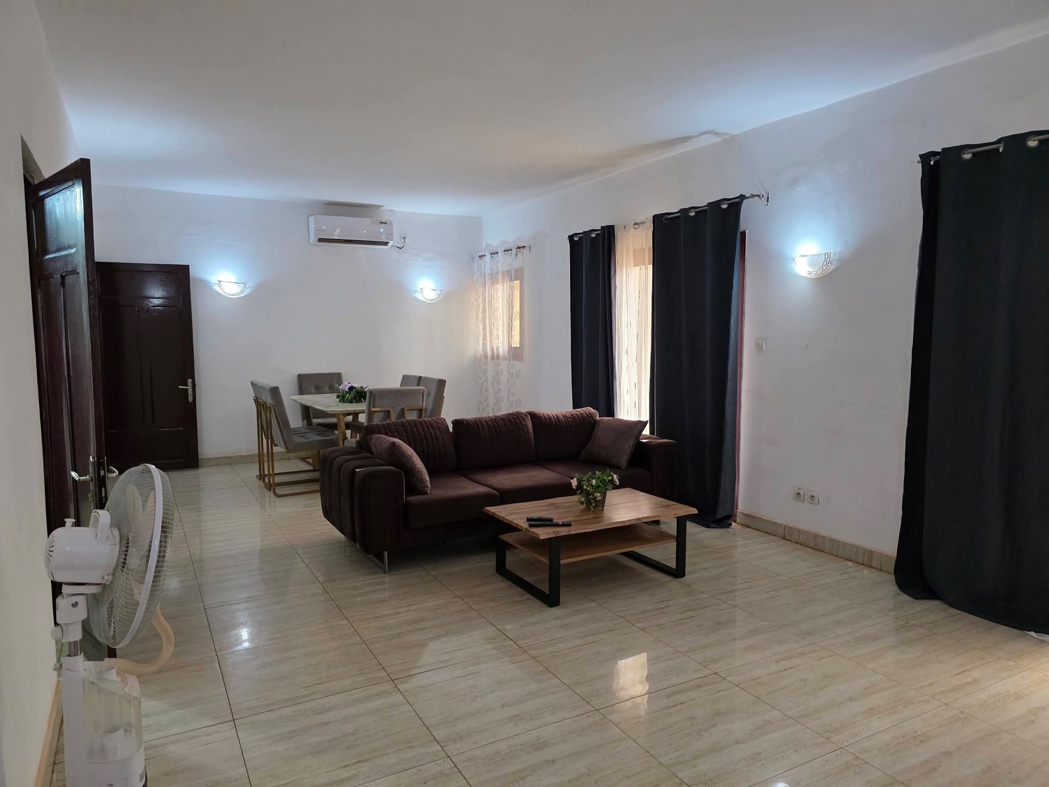 Appartement F3 de standing avec piscine à louer au centre-ville de Bangui – 2 chambres photo 2